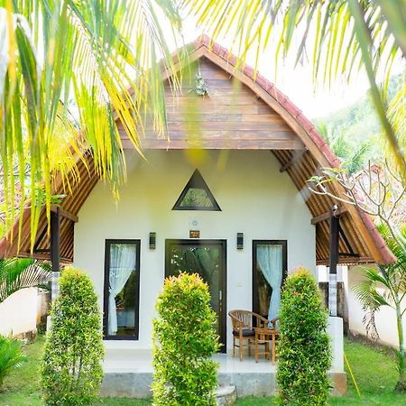 Penida Bay Village Sakti Екстериор снимка